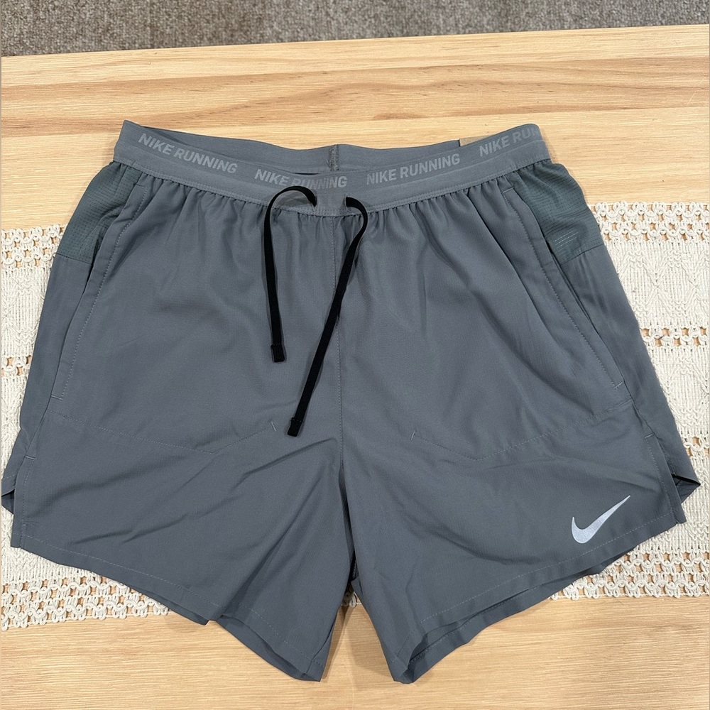 Nike Stride 5’ inch